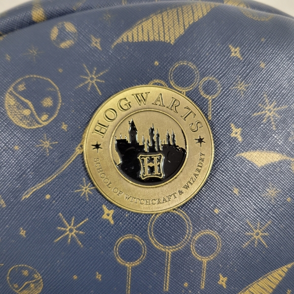 HARRY POTTER Hot Topic Bioworld Quidditch equipment navy gold backpack - flawed - Picture 7 of 13